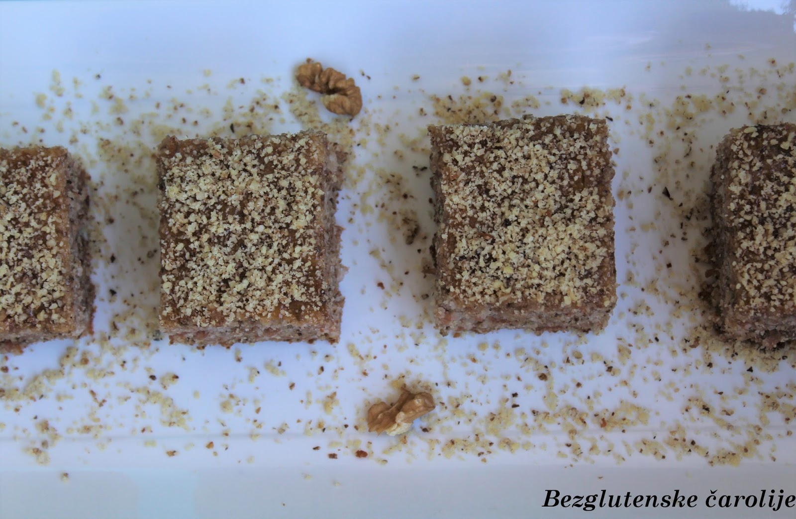 Bezglutenski kolač sa dunjama